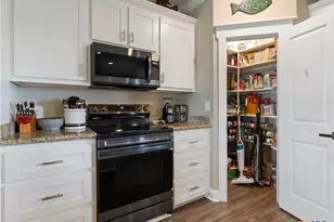 213 Porpoise Dr, Palacios, TX 77465 - Photo 16