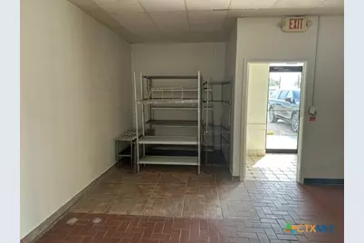 1211 N Virginia Street, Port Lavaca, TX 77979 - Photo 8