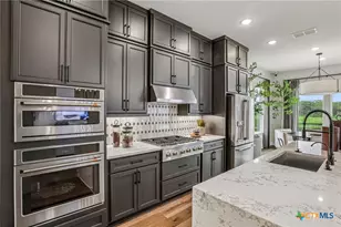 325 Ridgeway Dr, Georgetown, TX 78628 - Photo 12