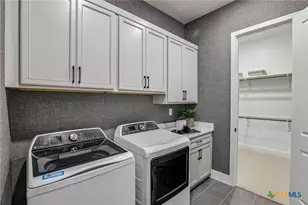 325 Ridgeway Dr, Georgetown, TX 78628 - Photo 24