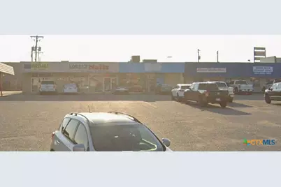 1209 N Virginia Street, Port Lavaca, TX 77979 - Photo 1