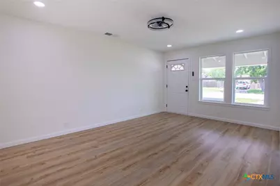3607 Avondale Street, Victoria, TX 77901 - Photo 6