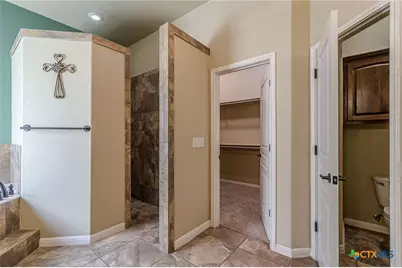 2628 Wolf Lair, New Braunfels, TX 78132 - Photo 16