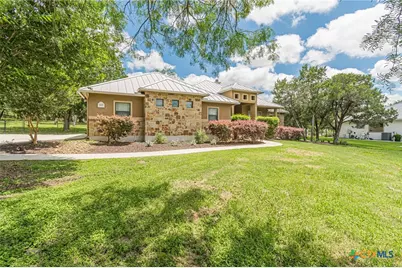 2628 Wolf Lair, New Braunfels, TX 78132 - Photo 2