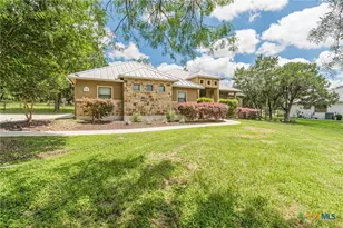 2628 Wolf Lair, New Braunfels, TX 78132 - Photo 2
