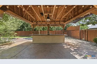 295 N West End Avenue, New Braunfels, TX 78130 - Photo 14