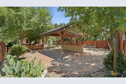 295 N West End Avenue, New Braunfels, TX 78130 - Photo 12