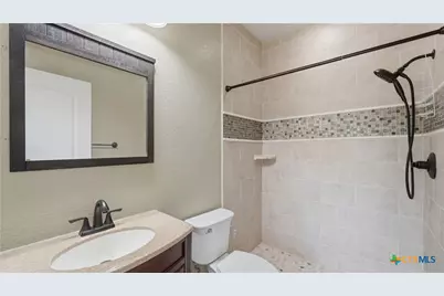 295 N West End Avenue, New Braunfels, TX 78130 - Photo 34