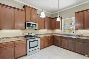 295 N West End Ave, New Braunfels, TX 78130 - Photo 24