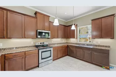 295 N West End Avenue, New Braunfels, TX 78130 - Photo 24