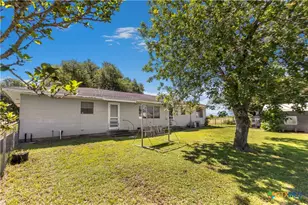 2602 Bootlegger Ln, Yoakum, TX 77995 - Photo 18