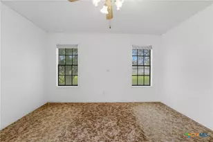 214 E Montana Dr, Shiner, TX 77984 - Photo 18
