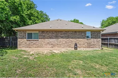 1202 E Avenue F, Lampasas, TX 76550 - Photo 26