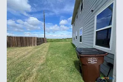 805 Hallie Cove, Lockhart, TX 78644 - Photo 20