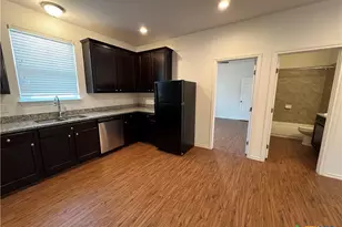 805 Hallie Cove, Lockhart, TX 78644 - Photo 8