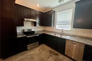805 Hallie Cove, Lockhart, TX 78644 - Photo 24