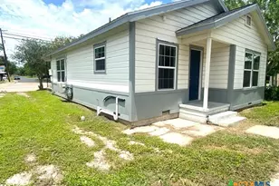 2405 Lone Tree Rd, Victoria, TX 77901 - Photo 8