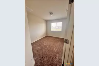 100 Clearlake Drive, Hutto, TX 78634 - Photo 8