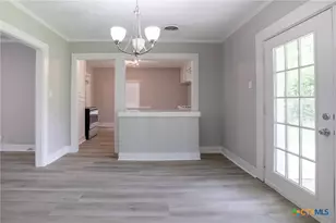 1308 E Park Ave, Victoria, TX 77901 - Photo 8