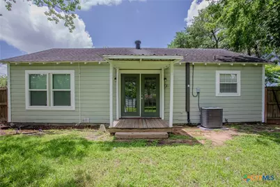 1308 E Park Avenue, Victoria, TX 77901 - Photo 20