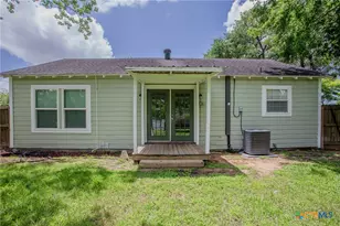 1308 E Park Ave, Victoria, TX 77901 - Photo 20