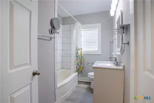 1308 E Park Ave, Victoria, TX 77901 - Photo 16