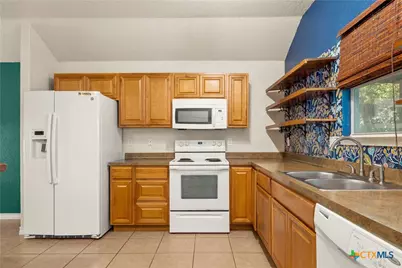 323 Lexington Pass, Canyon Lake, TX 78133 - Photo 8
