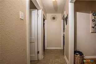 503 Bruns St, Seguin, TX 78155 - Photo 12