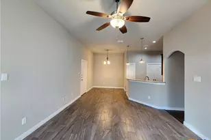 549 Creekside Frst, New Braunfels, TX 78130 - Photo 10