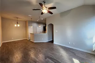 549 Creekside Frst, New Braunfels, TX 78130 - Photo 8