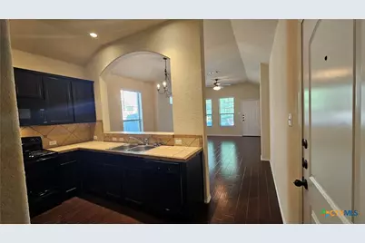 538 Creekside Circle, New Braunfels, TX 78130 - Photo 8