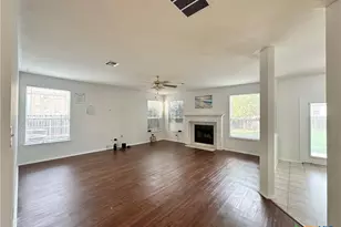 305 Buckskin Trail, Harker Heights, TX 76548 - Photo 4