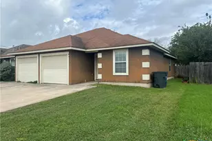 239 Rosalie Dr, New Braunfels, TX 78130 - Photo 2