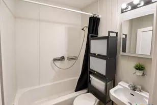 709 E 18th St, Cameron, TX 76520 - Photo 10