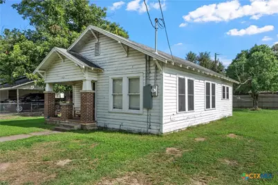 709 E 18th Street, Cameron, TX 76520 - Photo 14