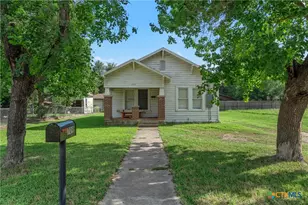 709 E 18th St, Cameron, TX 76520 - Photo 1