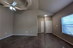 228 Anne Louise Dr, New Braunfels, TX 78130 - Photo 4