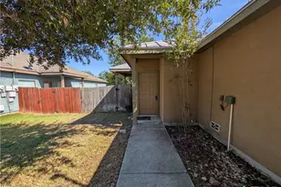 228 Anne Louise Dr, New Braunfels, TX 78130 - Photo 2