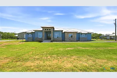 731 County Road 356, Adkins, TX 78101 - Photo 2