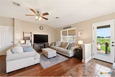 623 Starling Creek, New Braunfels, TX 78130 - Photo 6
