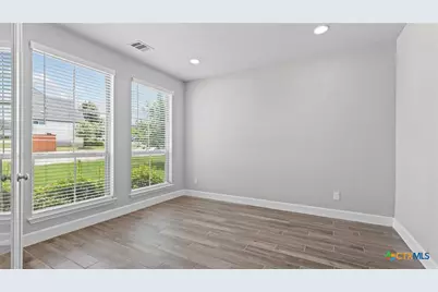 6501 Crockett Cove, Cibolo, TX 78108 - Photo 4