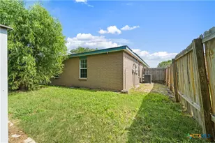 303 Carly Dr, Killeen, TX 76542 - Photo 26