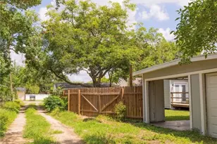 310 East Second St, Cuero, TX 77954 - Photo 38
