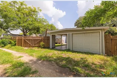 310 East Second St Street, Cuero, TX 77954 - Photo 40
