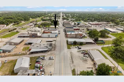 111 E Main Street, Edna, TX 77957 - Photo 20