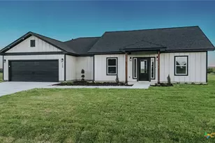 268 Whitetail Ln, Victoria, TX 77905 - Photo 2