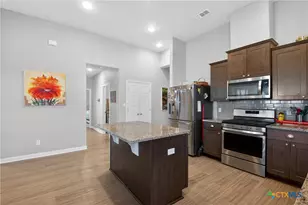 339 Brushy Creek, Victoria, TX 77904 - Photo 6