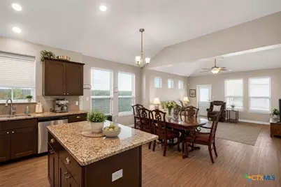 339 Brushy Creek, Victoria, TX 77904 - Photo 8