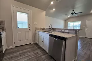 523 Lost Trl, Copperas Cove, TX 76522 - Photo 10