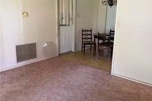 306 Avalon Ave, Port Lavaca, TX 77979 - Photo 2